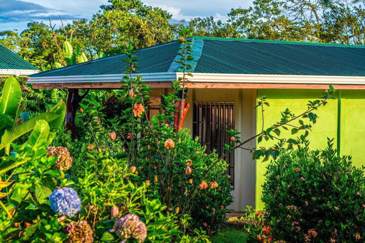 Rio Celeste Springs Blue Lodge Bujagua Buitenkant foto